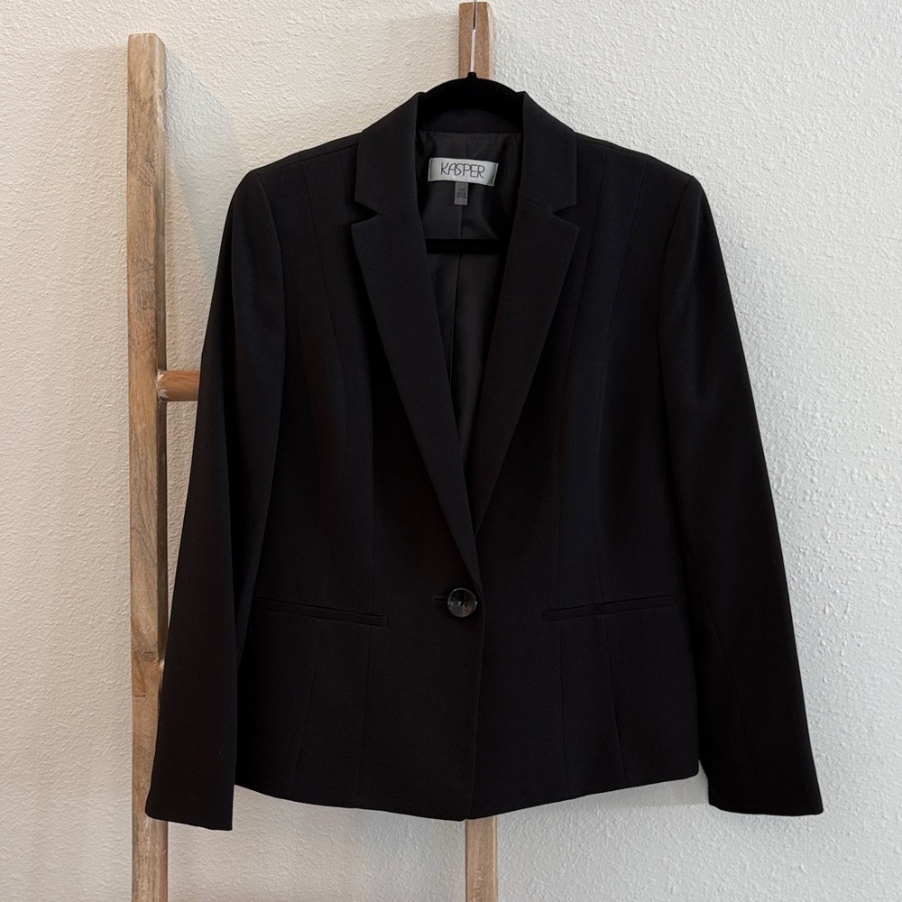 Kasper Women's Elegant Black Blazer